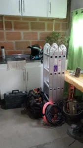 Entrega de trabajo y preparamos las herramientas para cerrar otro trabajo por Beccar. Tenemos herramientas para obra y atención de emergencias.